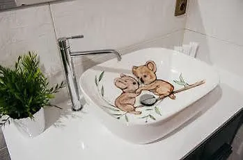 Art Apartment *