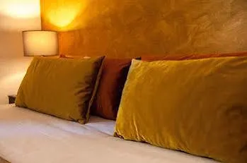 Art Apartment *