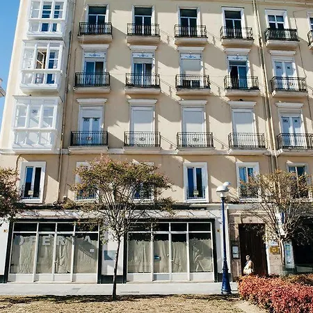 Art Apartment *